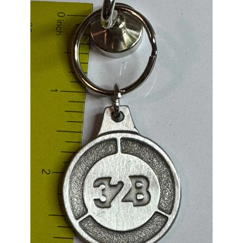 Vintage Solid Pewter‎ 32B Medallion Keychain Silver Tone Textured Round Key Ring